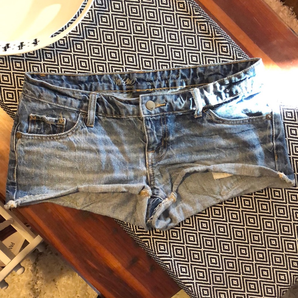 Jean Shorts - Picture 4 of 5